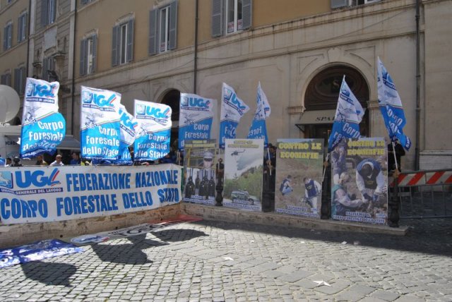 No all\'accorpamento del CFS