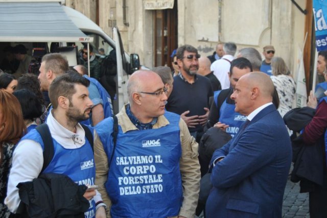 No all\'accorpamento del CFS